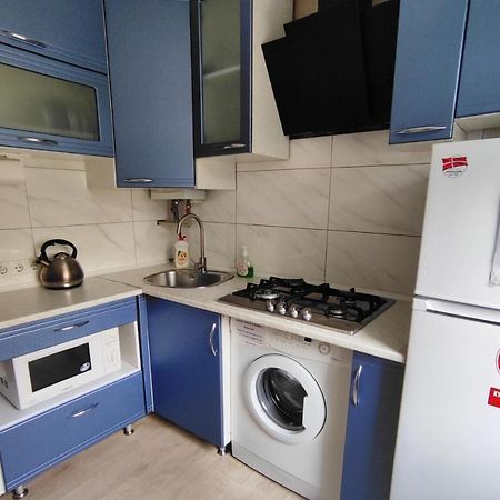 Двухкомнатные Апартаменты Центр Mystetsʹka 3 Kr Apartments Krivoy Rog Εξωτερικό φωτογραφία