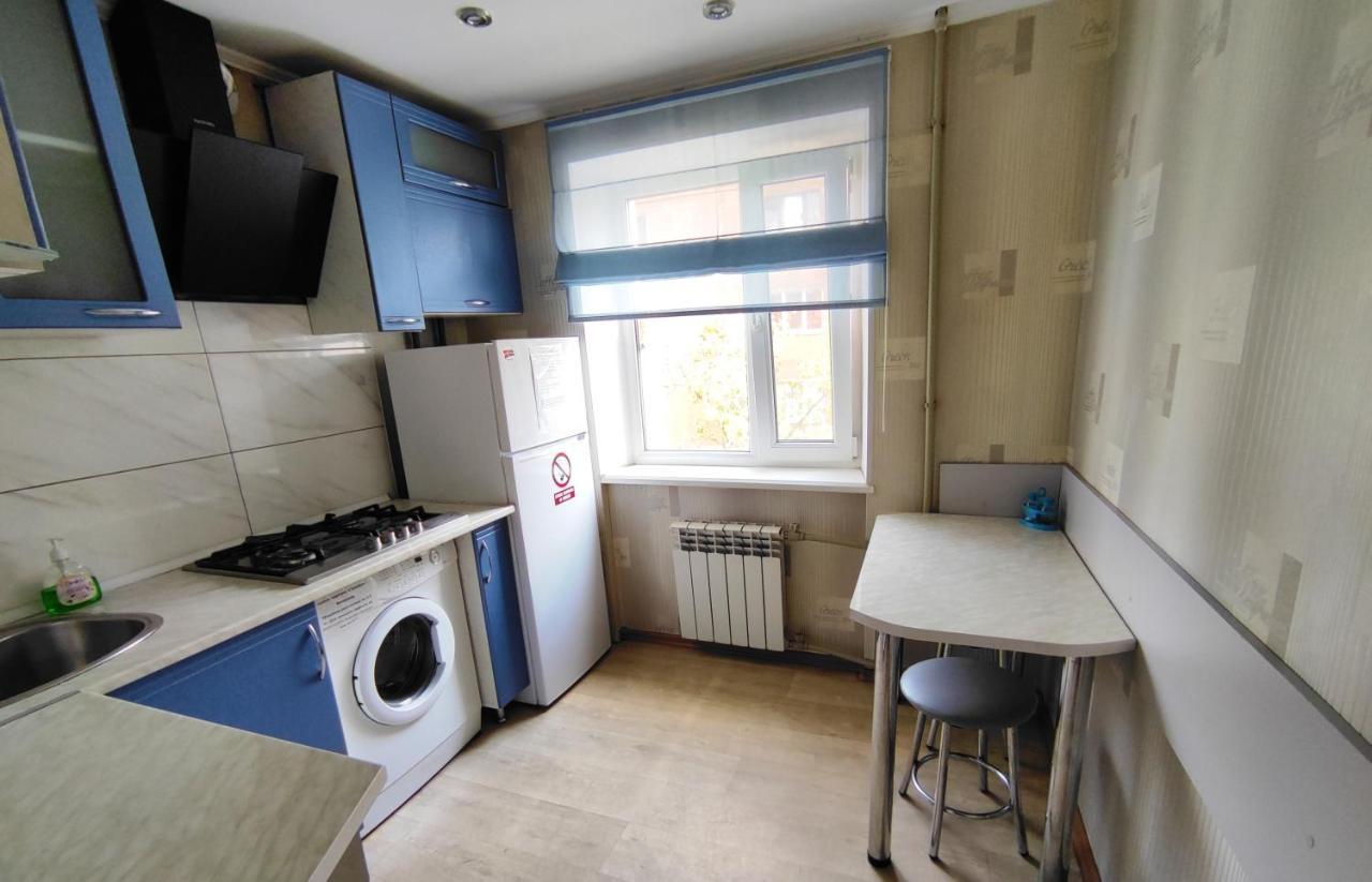 Двухкомнатные Апартаменты Центр Mystetsʹka 3 Kr Apartments Krivoy Rog Εξωτερικό φωτογραφία
