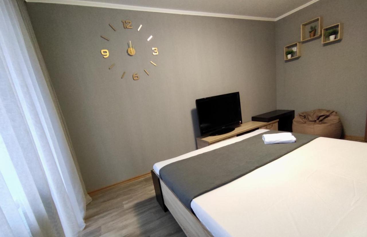 Двухкомнатные Апартаменты Центр Mystetsʹka 3 Kr Apartments Krivoy Rog Εξωτερικό φωτογραφία