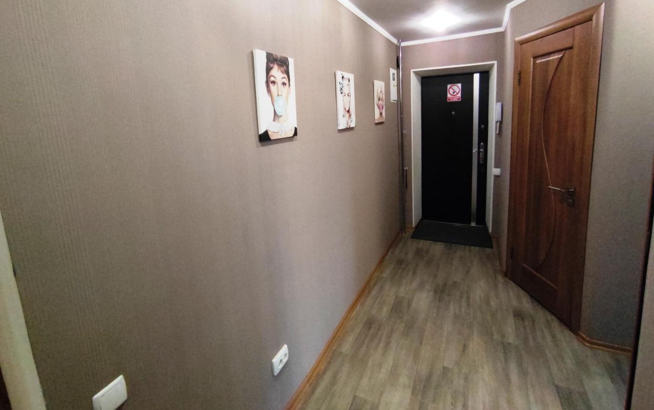 Двухкомнатные Апартаменты Центр Mystetsʹka 3 Kr Apartments Krivoy Rog Εξωτερικό φωτογραφία