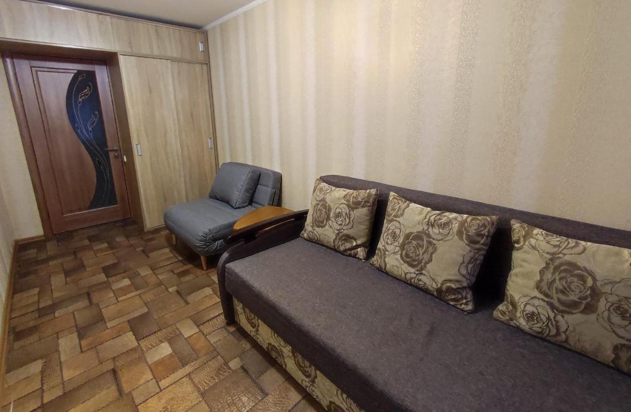 Двухкомнатные Апартаменты Центр Mystetsʹka 3 Kr Apartments Krivoy Rog Εξωτερικό φωτογραφία